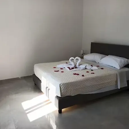 The Sun House In Paradisi 度假居