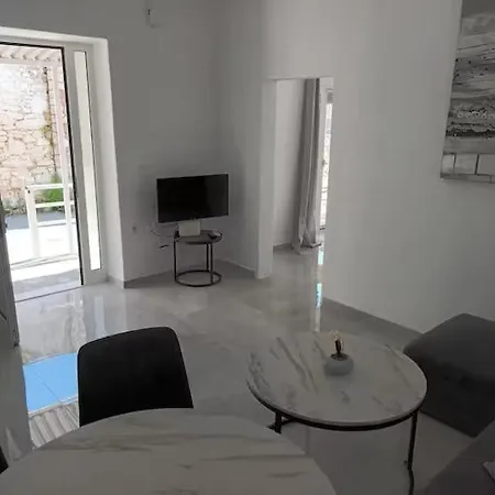 度假居 The Sun House In Paradisi 帕拉代西翁